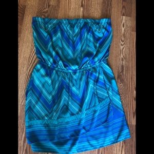 Short strapless dress